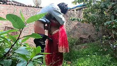 Pervert dares to fuck his Bhabhi outdoors in desi porn