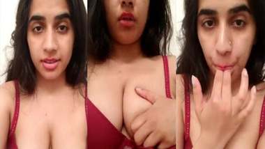 Beautiful Sexy Indian Girl Licking Her Pussy Juice indian tube porno