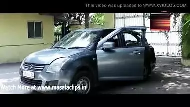 Desi hot sex video of a secretary with her employer in car outdoors