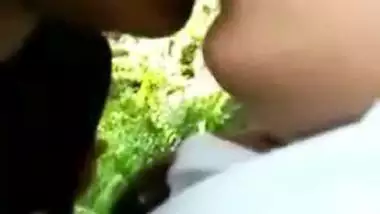 The first-time experience of this sexy Tamil babe fuck outdoor in jungle