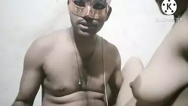 Devar Na Bhabhi Ko Mobile Sex Vedio Dekha Ka Chudai Kardia - Devar Bhabhi