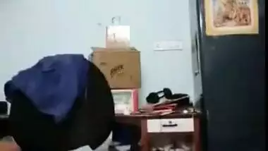 Indian Hot young college girl nude show
