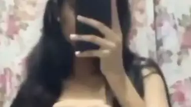 Hyderabad babe virals her hot Telugu sex videos