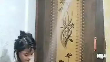 18 yr old Indian nude teen enjoys her naked body in shower