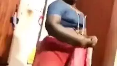 Desi Tamil Bhabhi After Bathing Video Record By Hubby