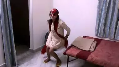 Indian masked Bhabhi is wild dancing XXX for Desi man with camera