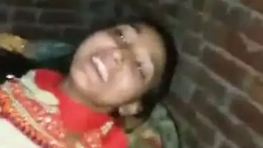 Young Babe Captured by Lover & Saying Phone Band Karo Varna Fod Dungi