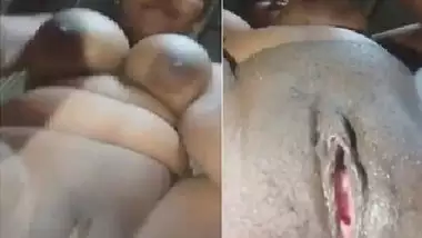 Indian Girl Srishti Posing Herself For Rich Videsi Customer Before Sex Video  indian tube porno
