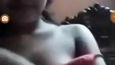 Desi girl shows of her XXX boobs for the sex friend on the other side