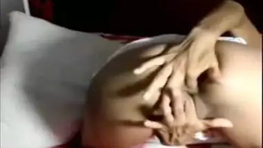 Live Cam - Sexy Young Indian College Girl With Nice Ass On Show Masturbating