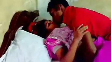 Indian Bhabhi Nude Body Massage Just After Bath by Self and Hubby Recording