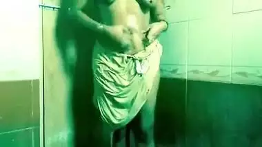 Married guy can jerk off watching porn video where Indian takes a shower