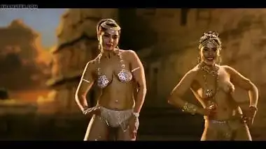 Desi nude dance