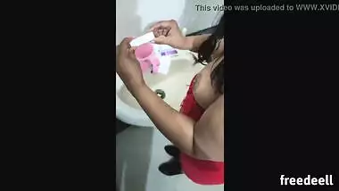 Full MMS video of Desi mom testing XXX pregnancy test in the bathroom