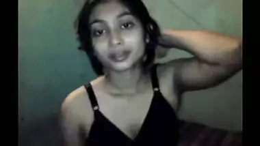 Cameraguy films delectable girl in black lingerie before Desi XXX fuck