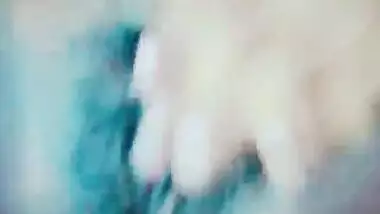 Desi girl hot fingering & Boob show