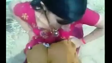 Indian porn sites presents Punjabi village girl outdoor sex with lover