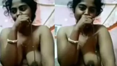 Wwwxxxxllll - Boudi Showing Her Boobs On Video Call indian tube porno