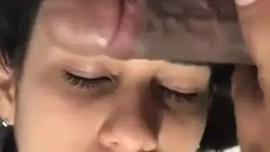 Drunk Nagpur girl enjoys her first desi blowjob