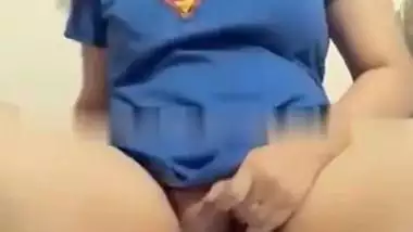 Big boobs super girl fingers her shaved pussy