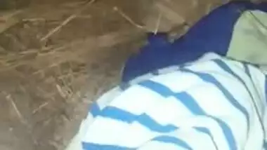 Desi village XXX girl sucking her horny uncle’s cock MMS