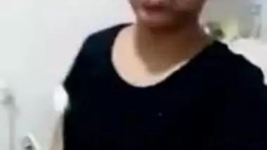 Indian bbw girl record her boobs and pussy for her bf