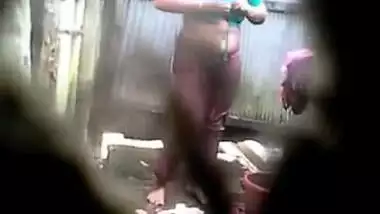 Desi boy catches neighbor almost naked after an outdoor XXX shower