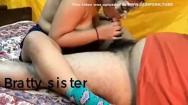 Indian Desi Bhabhi, Indian Bhabhi And Desi Bhabhi - Desi Ultra Close-up Homemade Blowjob, Mms