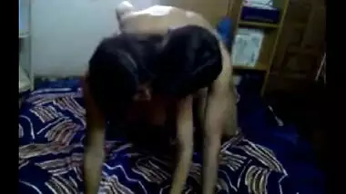 Indian amateur sex video of cute Indore desi girl with bf