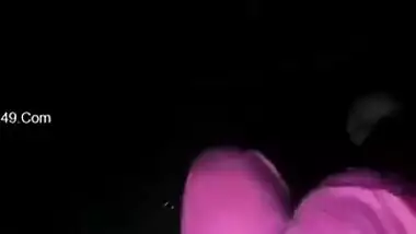 Desi woman can demonstrate porn treasures even in the dark room
