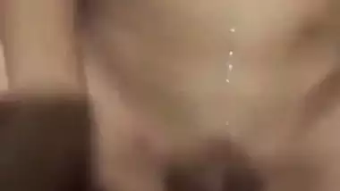 Uncle fucks his 18 yr old niece in Nepali sex video