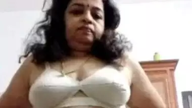 Nude Indian Desi Malyalam - Kerala Malayali Sex Video In Malayalam Voice indian xxx movies at  Hindiclips.com