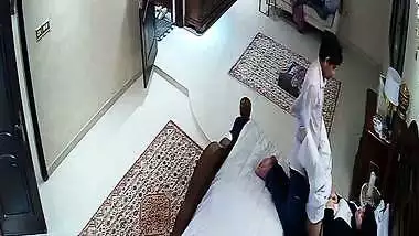 Aapa enjoys threesome sex with cousins in Pakistani porn